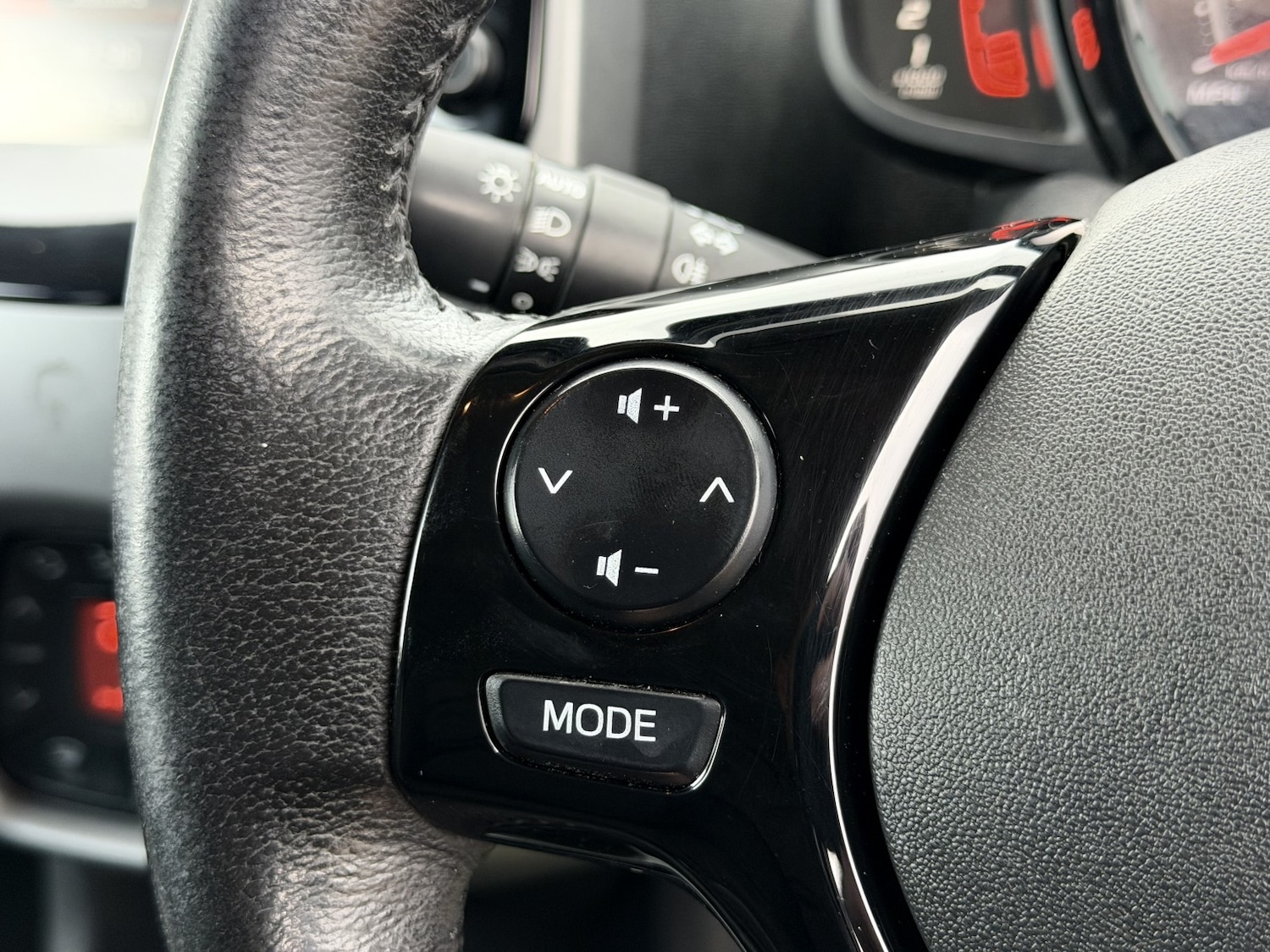 Used Toyota AYGO 2018 for sale - 77622504: Photo 25