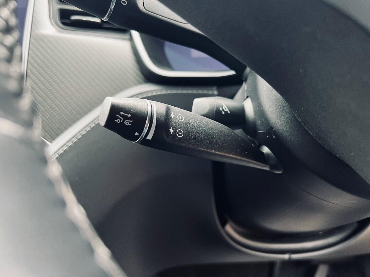 Used Tesla Model X 2020 for sale - 76716168: Photo 28