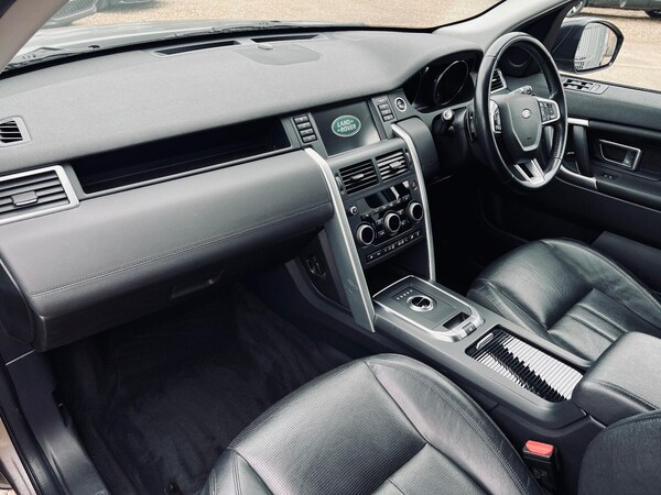 Used Land Rover Discovery Sport 2017 for sale - 76293282: Photo 17