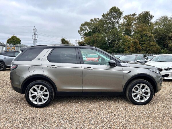 Used Land Rover Discovery Sport 2017 for sale - 76293282: Photo 3