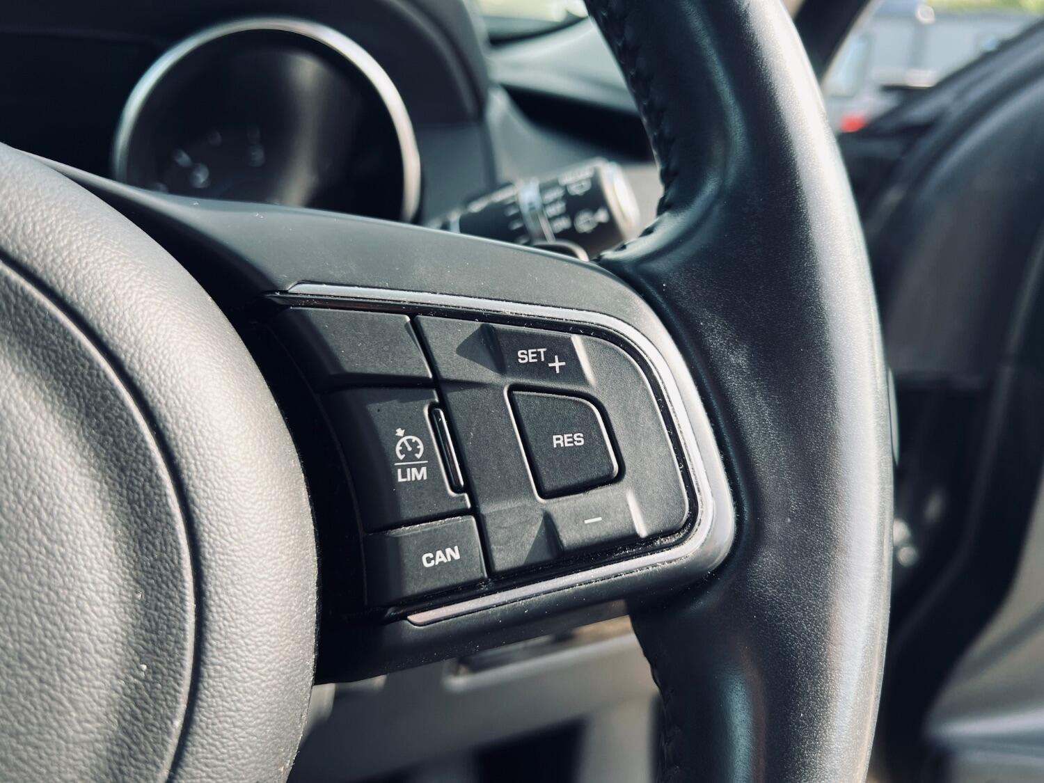 Used Jaguar F-Pace 2016 for sale - 76716174: Photo 27