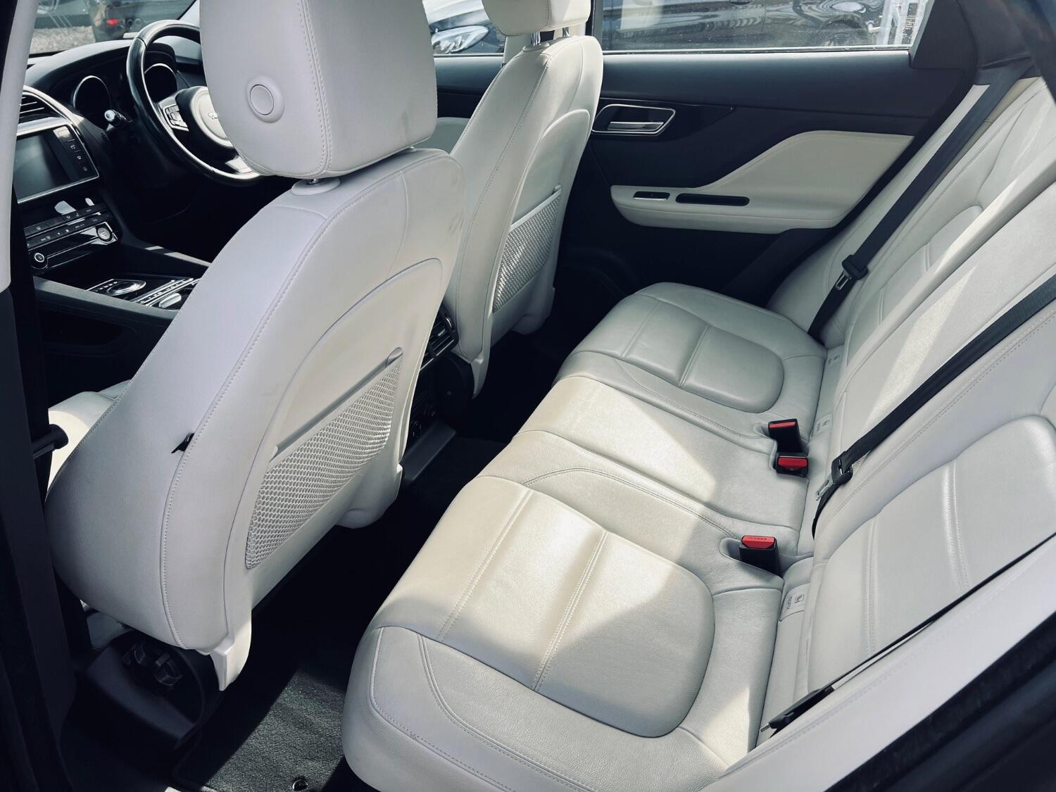 Used Jaguar F-Pace 2016 for sale - 76716174: Photo 31