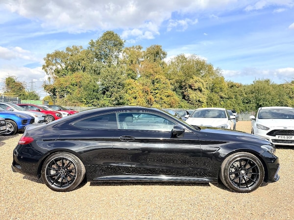 Used Mercedes-Benz C-Class 2017 for sale - 76114001: Photo 2