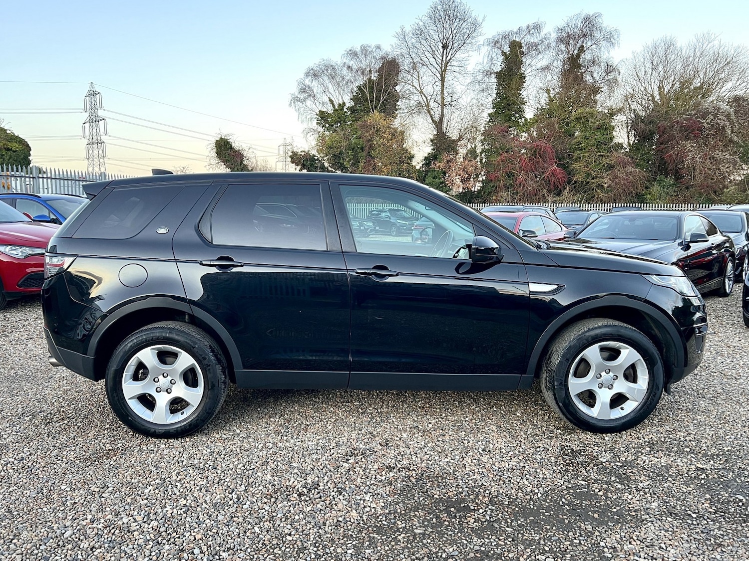 Used Land Rover Discovery Sport 2018 for sale - 76918426: Photo 3