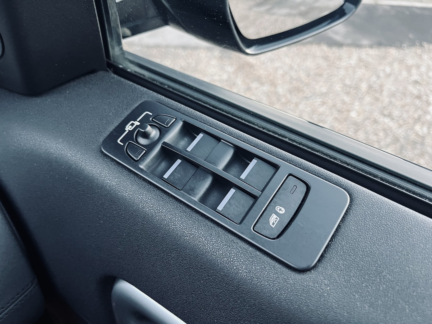 Used Land Rover Discovery Sport 2018 for sale - 76918426: Photo 32