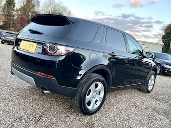 Used Land Rover Discovery Sport 2018 for sale - 76918426: Photo
