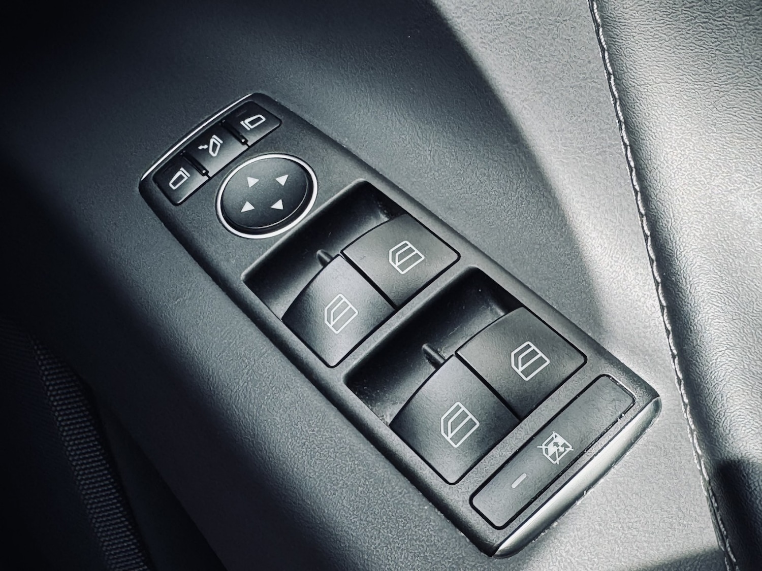 Used Tesla Model X 2018 for sale - 76968587: Photo 12