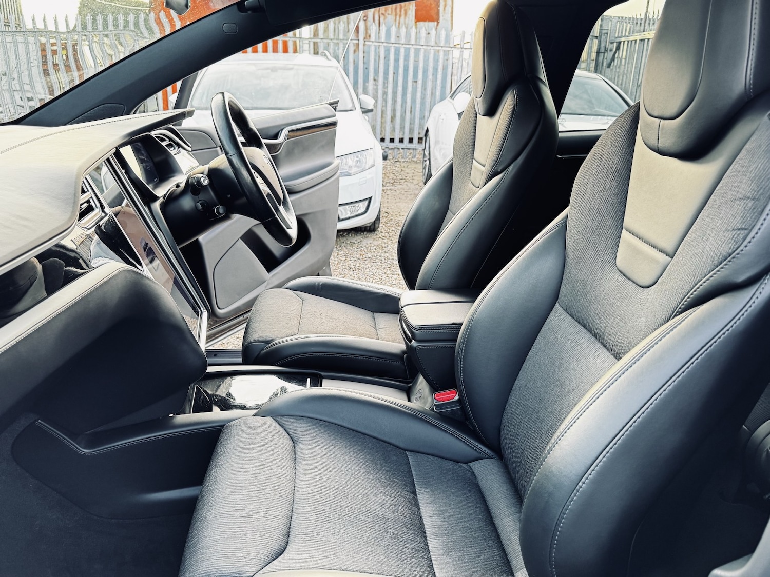 Used Tesla Model X 2018 for sale - 76968587: Photo 19