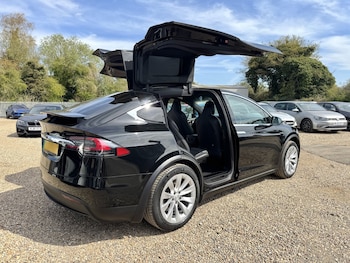 Used Tesla Model X 2018 for sale - 76968587: Photo