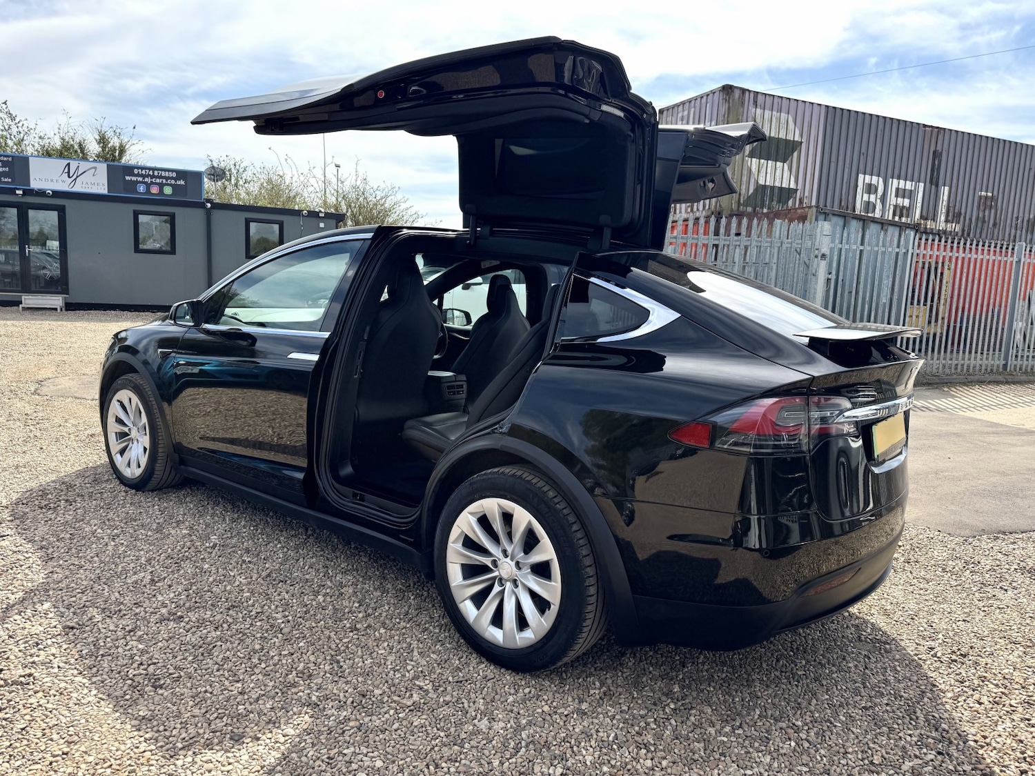 Used Tesla Model X 2018 for sale - 76968587: Photo 5