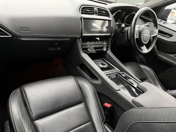 Used Jaguar F-Pace 2019 for sale - 76293253: Photo 16