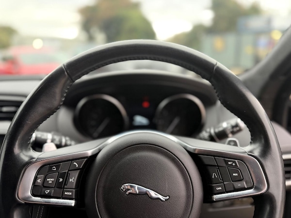 Used Jaguar F-Pace 2019 for sale - 76293253: Photo 24