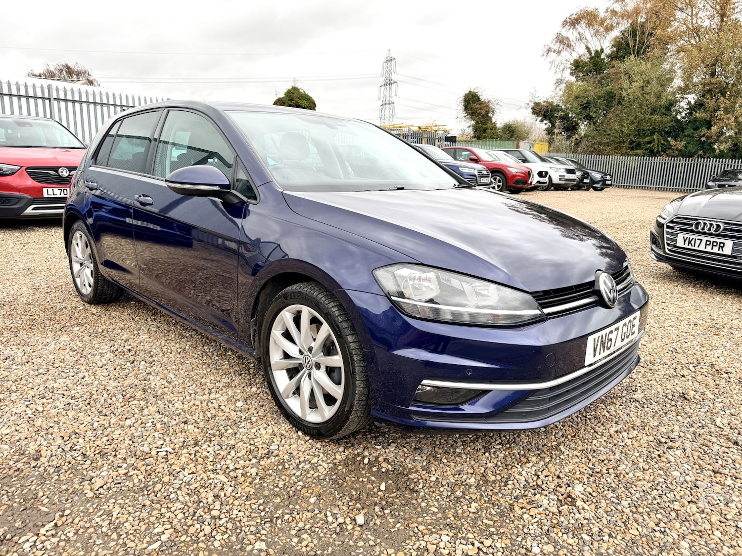 Used Volkswagen Golf 2017 for sale - 76716163: Photo 2