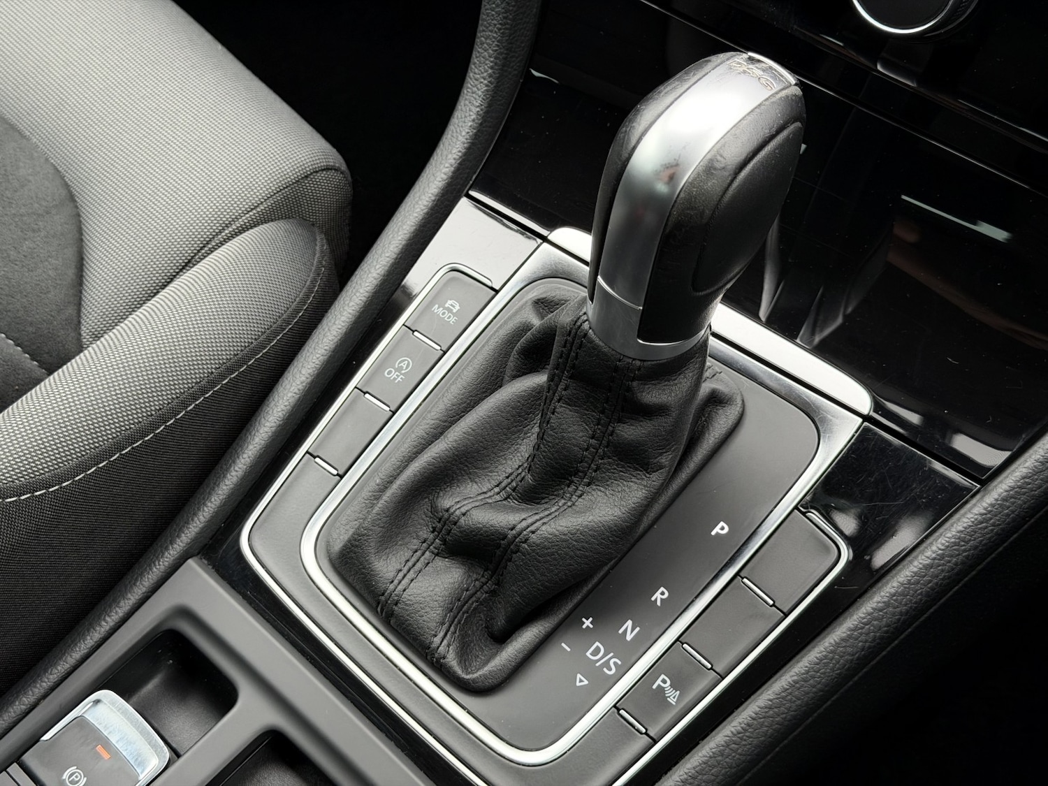 Used Volkswagen Golf 2017 for sale - 76716163: Photo 26