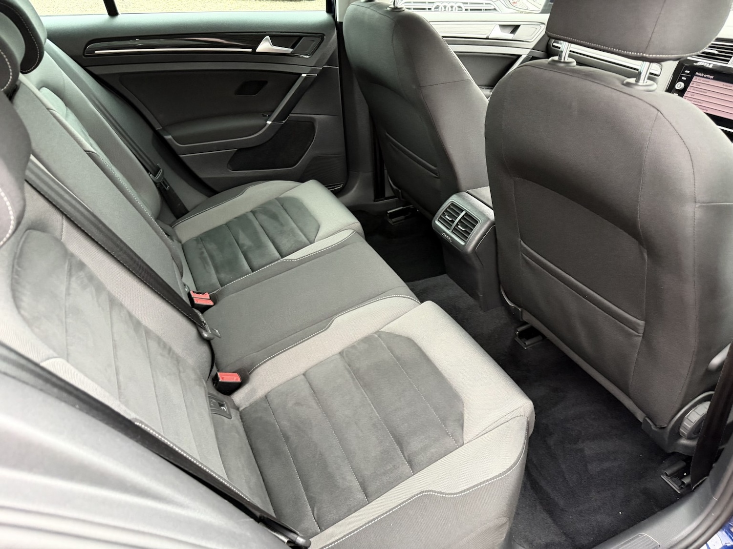 Used Volkswagen Golf 2017 for sale - 76716163: Photo 34