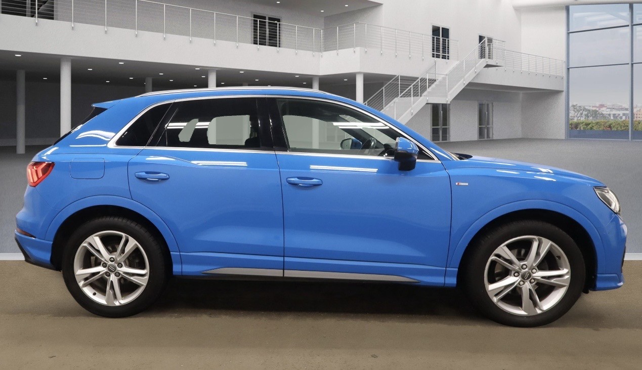 Used Audi Q3 2020 for sale - 77830128: Photo 2