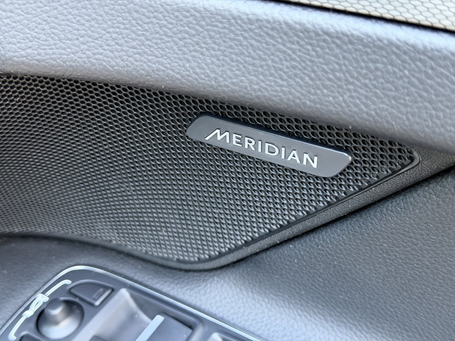 Used Jaguar XF 2018 for sale - 77398370: Photo 26