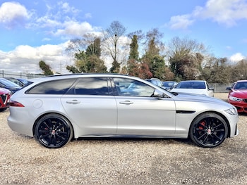 Used Jaguar XF 2018 for sale - 77398370: Photo