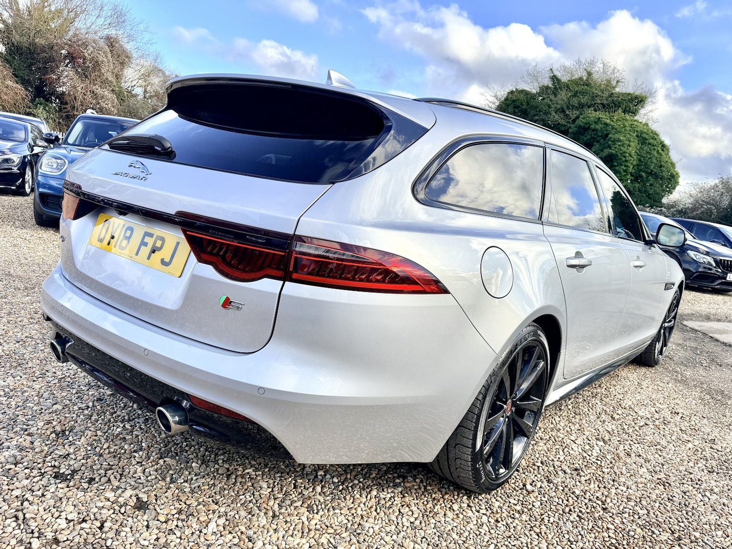 Used Jaguar XF 2018 for sale - 77398370: Photo 3