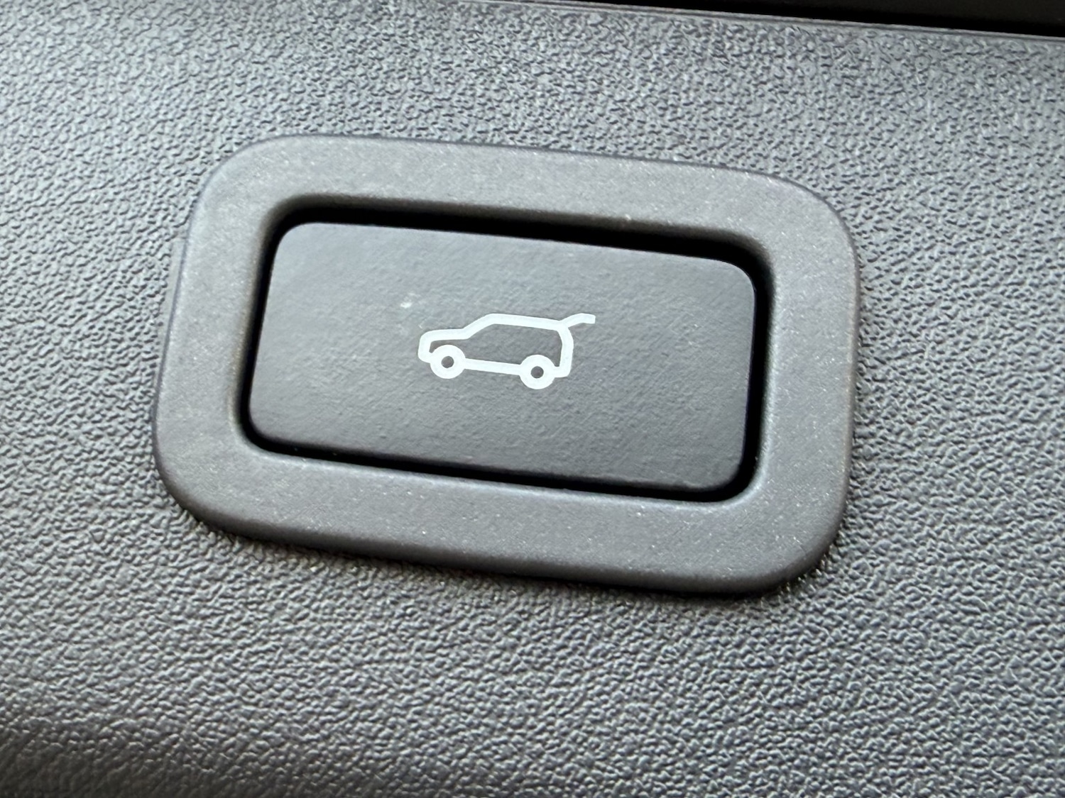 Used Jaguar XF 2018 for sale - 77398370: Photo 37