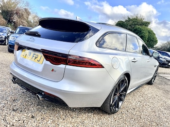 Used Jaguar XF 2018 for sale - 77398370: Photo