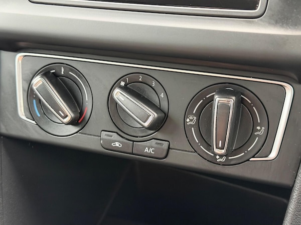 Used Volkswagen Polo 2017 for sale - 76268532: Photo 24