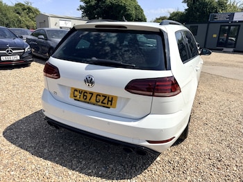 Used Volkswagen Golf 2017 for sale - 79410709: Photo