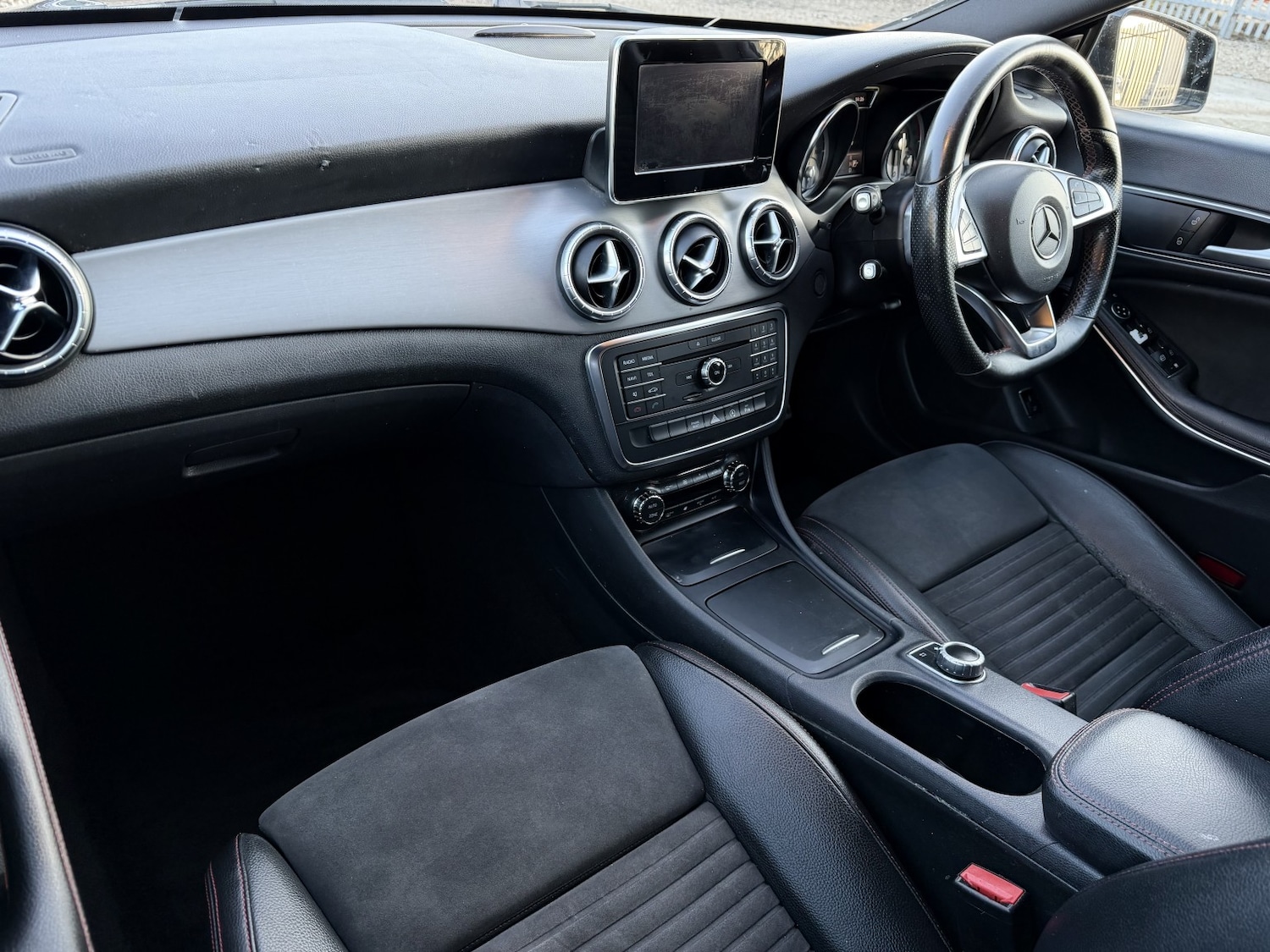 Used Mercedes-Benz CLA 2015 for sale - 76716152: Photo 15