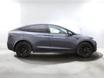 Used Tesla Model X 2020 for sale - 76035572: Photo 2