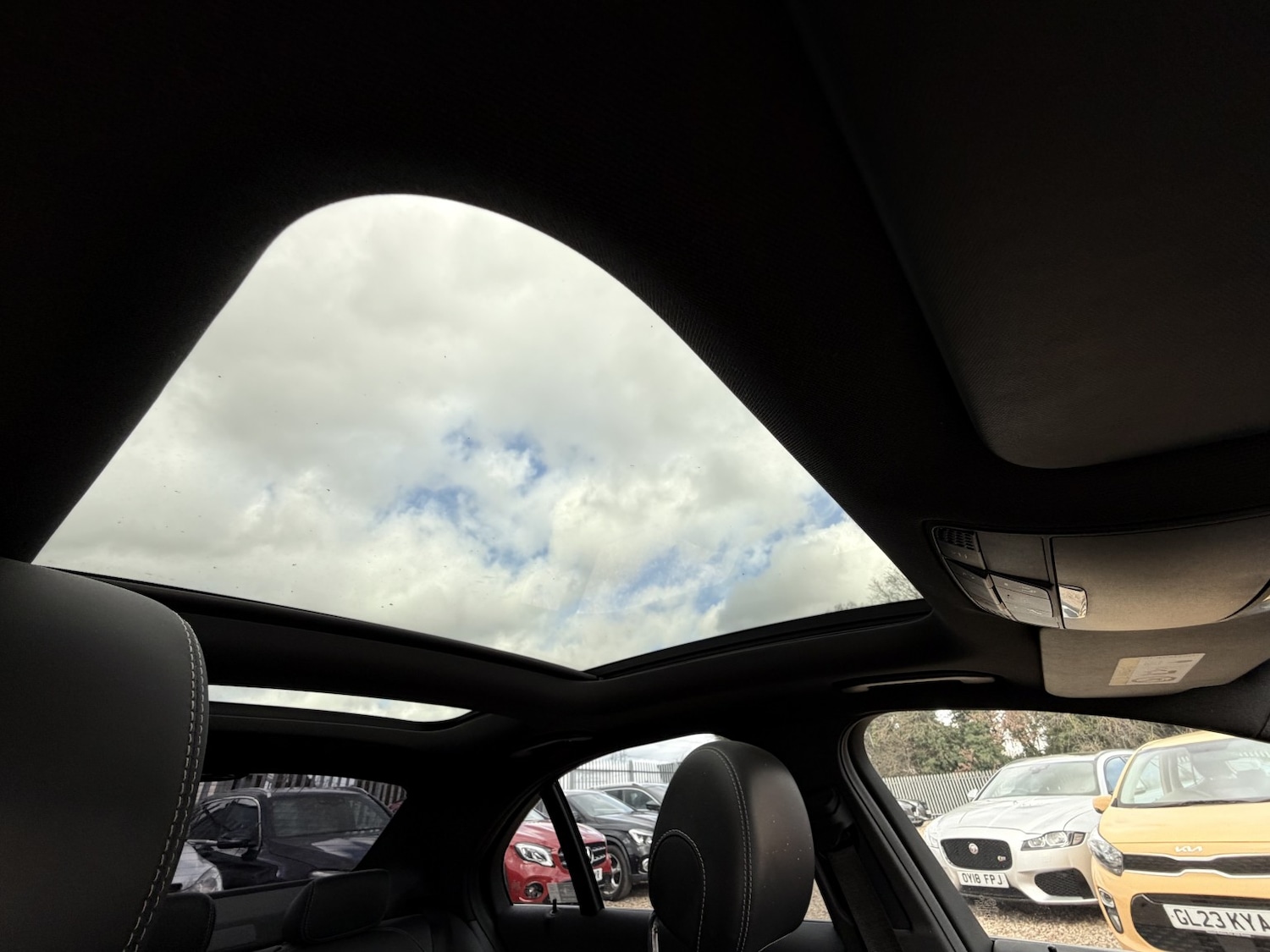 Used Mercedes-Benz C Class 2015 for sale - 77656200: Photo 16