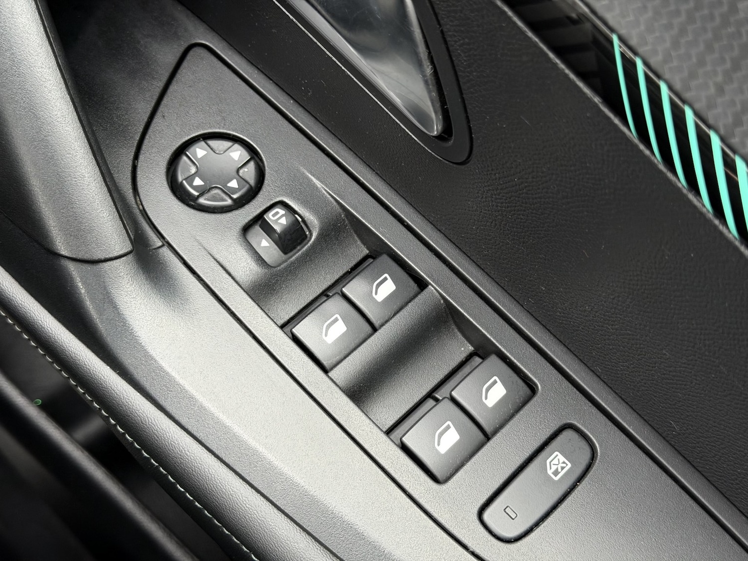 Used Peugeot 2008 2023 for sale - 77113119: Photo 29