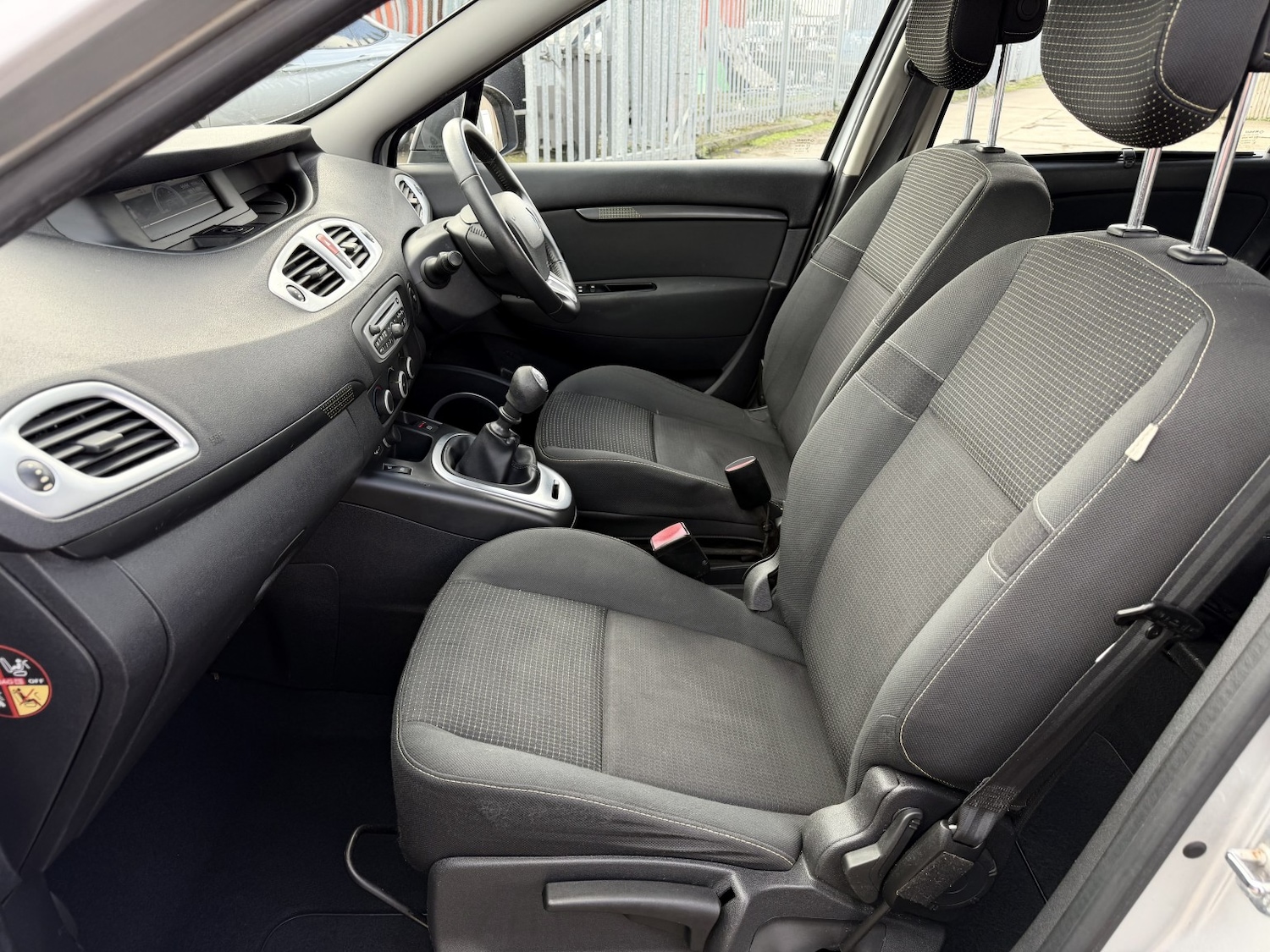 Used Renault Grand Scenic 2009 for sale - 77656173: Photo 14