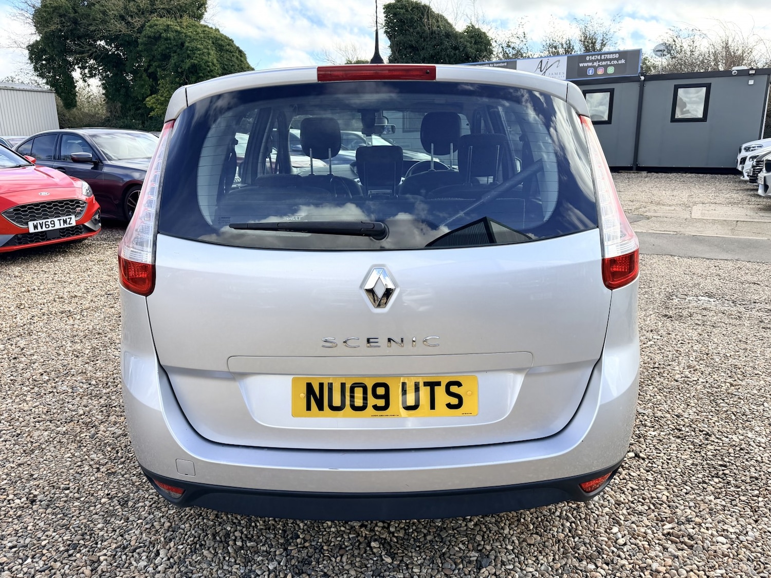 Used Renault Grand Scenic 2009 for sale - 77656173: Photo 6