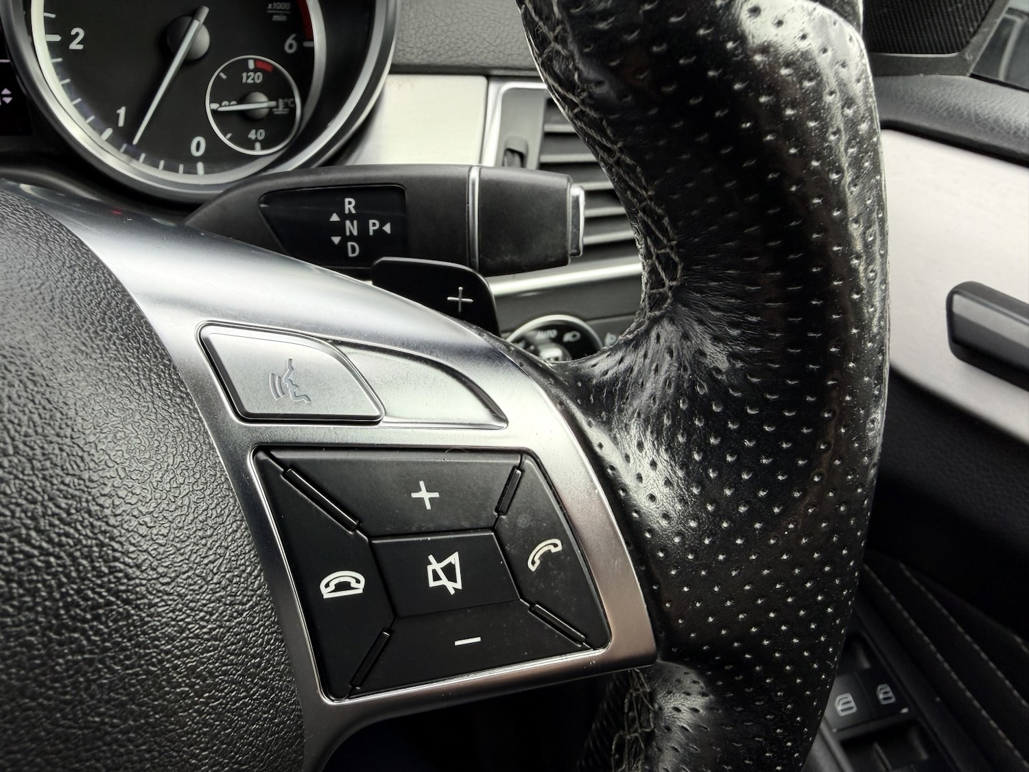 Used Mercedes-Benz M Class 2012 for sale - 77643804: Photo 28