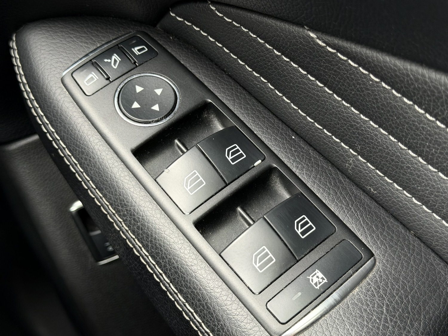 Used Mercedes-Benz M Class 2012 for sale - 77643804: Photo 31