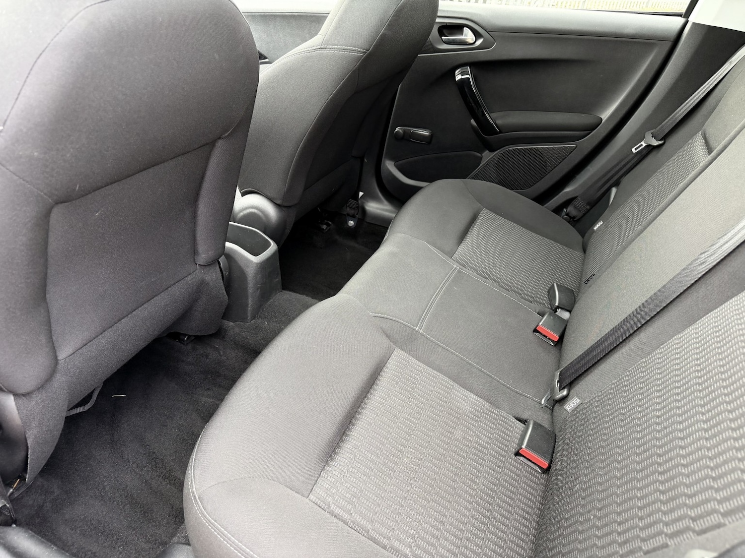 Used Peugeot 208 2015 for sale - 77968739: Photo 23