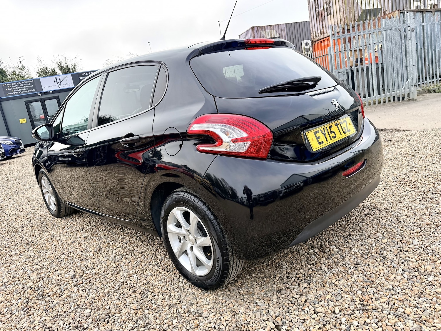 Used Peugeot 208 2015 for sale - 77968739: Photo 9