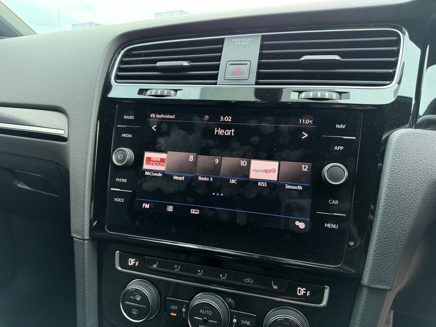 Used Volkswagen Golf 2017 for sale - 77881073: Photo 15