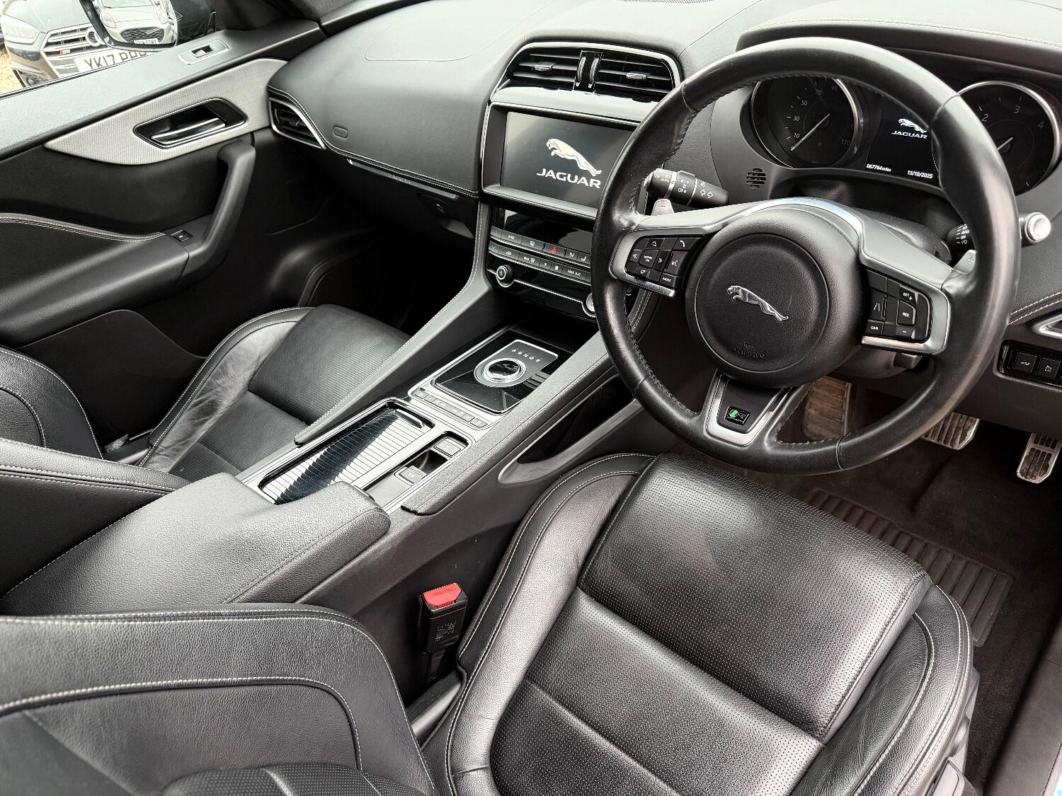 Used Jaguar F-Pace 2019 for sale - 76716158: Photo 15