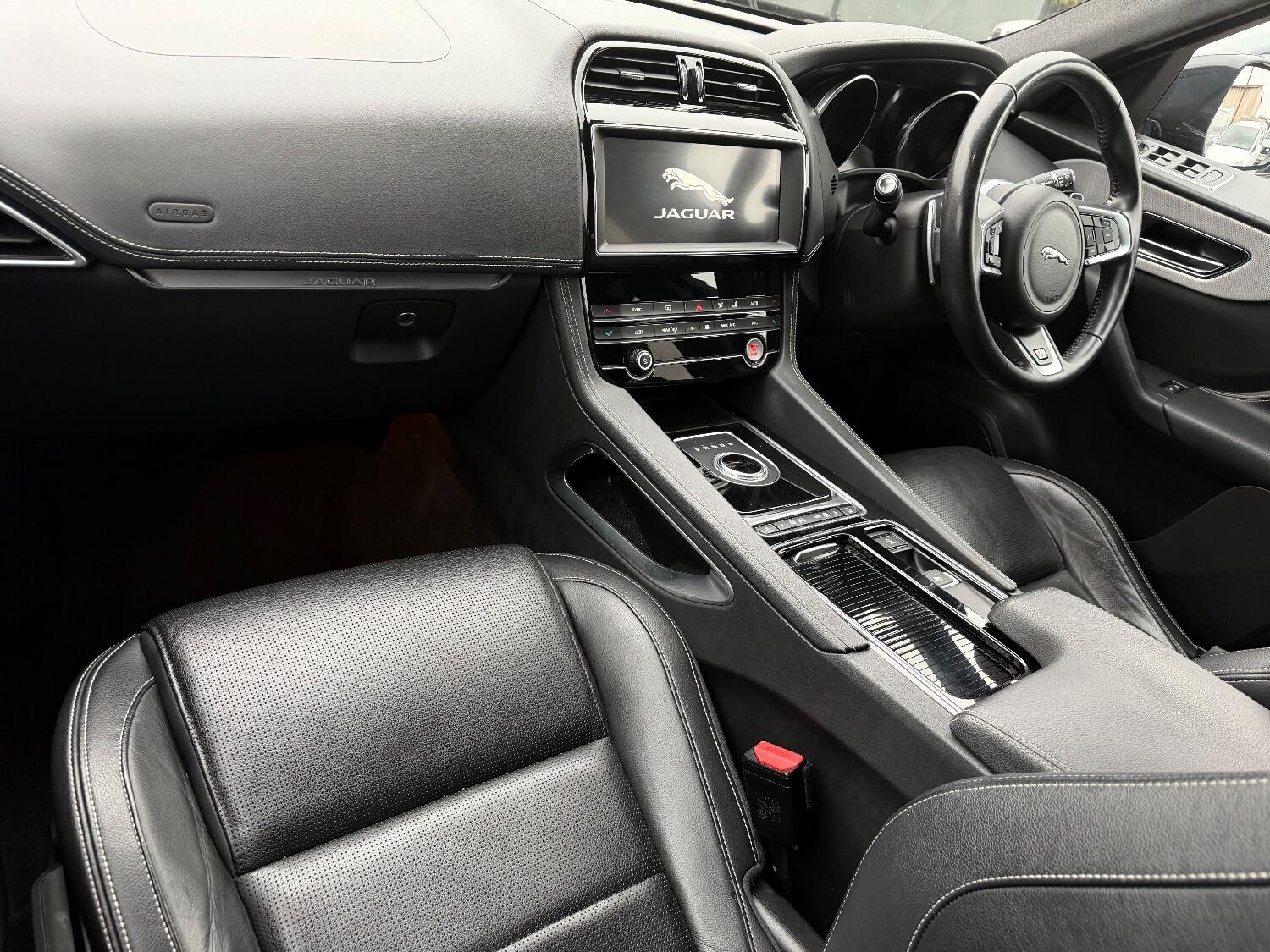 Used Jaguar F-Pace 2019 for sale - 76716158: Photo 16