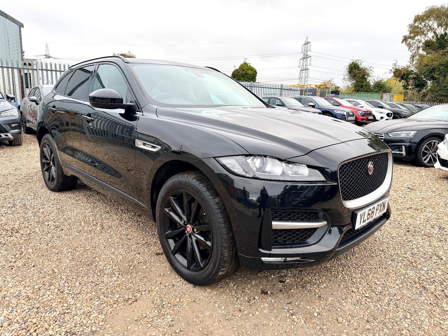 Used Jaguar F-Pace 2019 for sale - 76716158: Photo 2