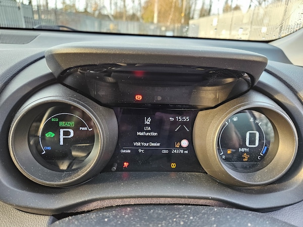 Used Toyota Yaris 2021 for sale - 72883880: Photo 21