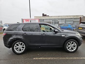 Used Land Rover Discovery Sport 2017 for sale - 77005643: Photo