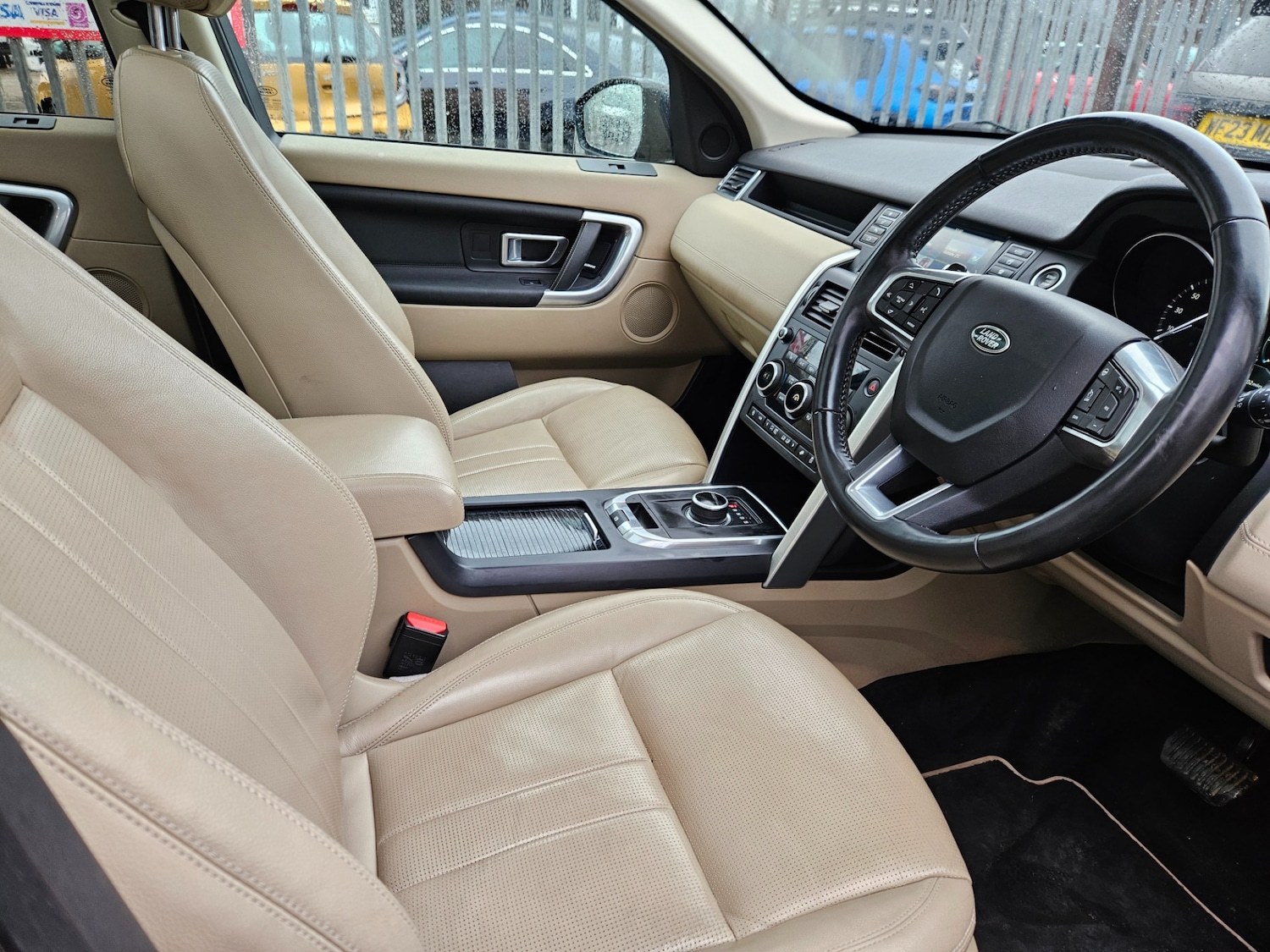 Used Land Rover Discovery Sport 2017 for sale - 77005643: Photo 6