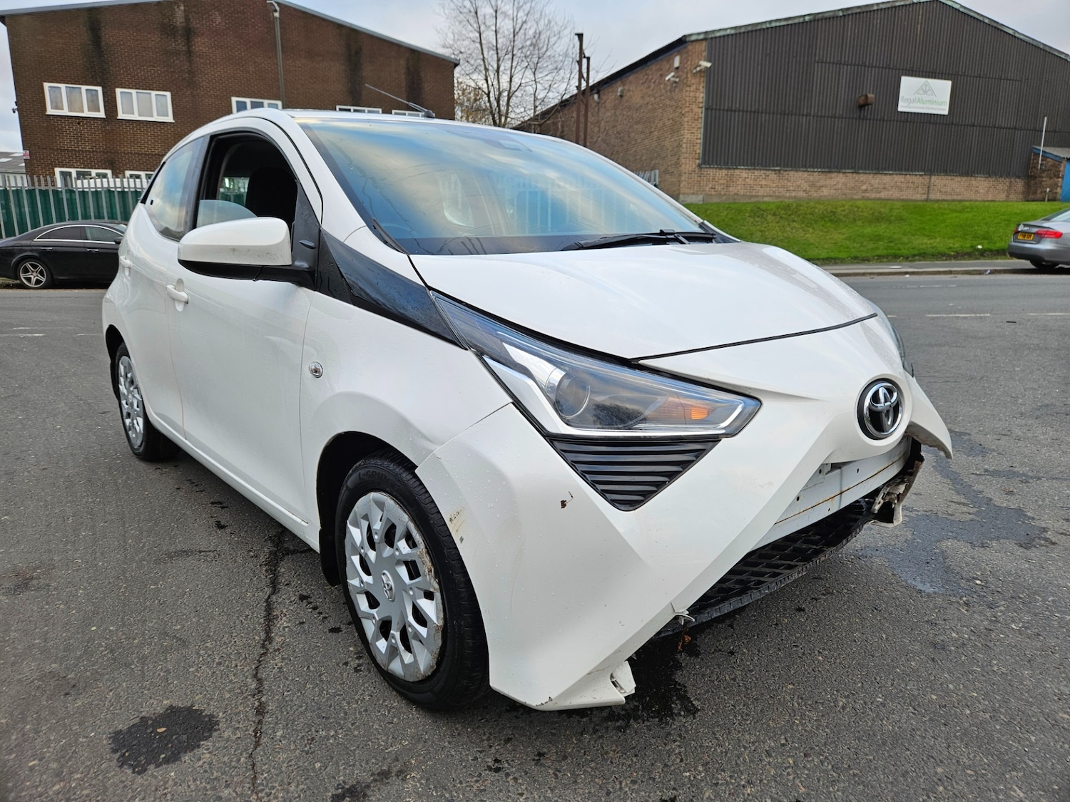 Used Toyota AYGO 2021 for sale - 76921957: Photo 12