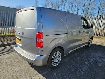 Vauxhall Vivaro feature image