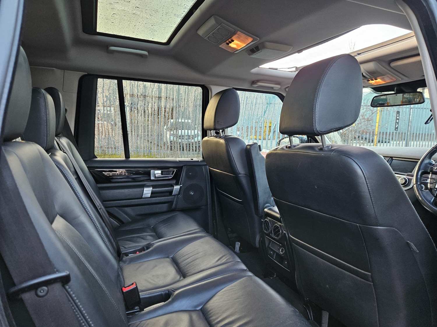 Used Land Rover Discovery 2014 for sale - 77005570: Photo 6