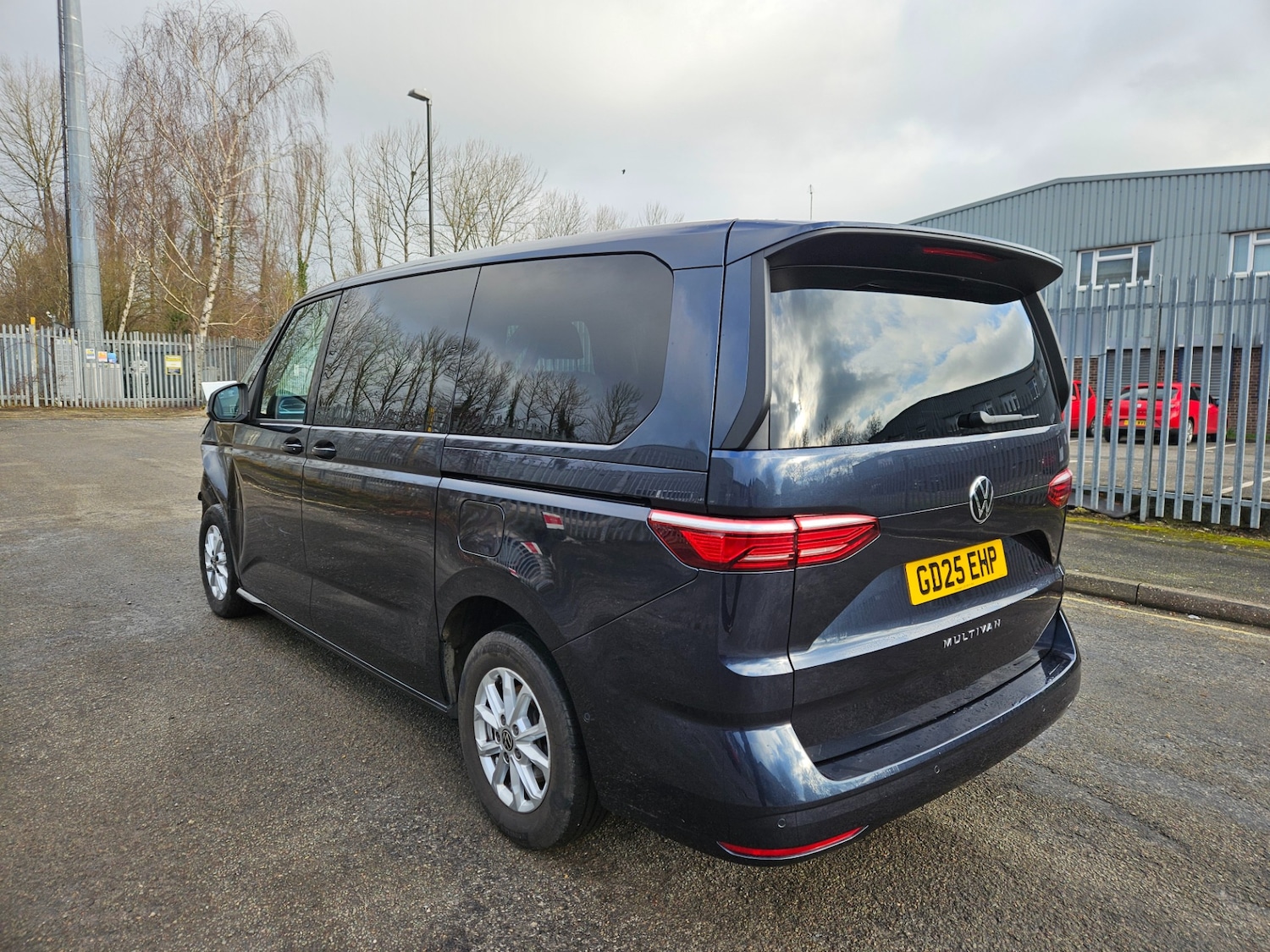 Used Volkswagen Multivan 2025 for sale - 77663519: Photo 10