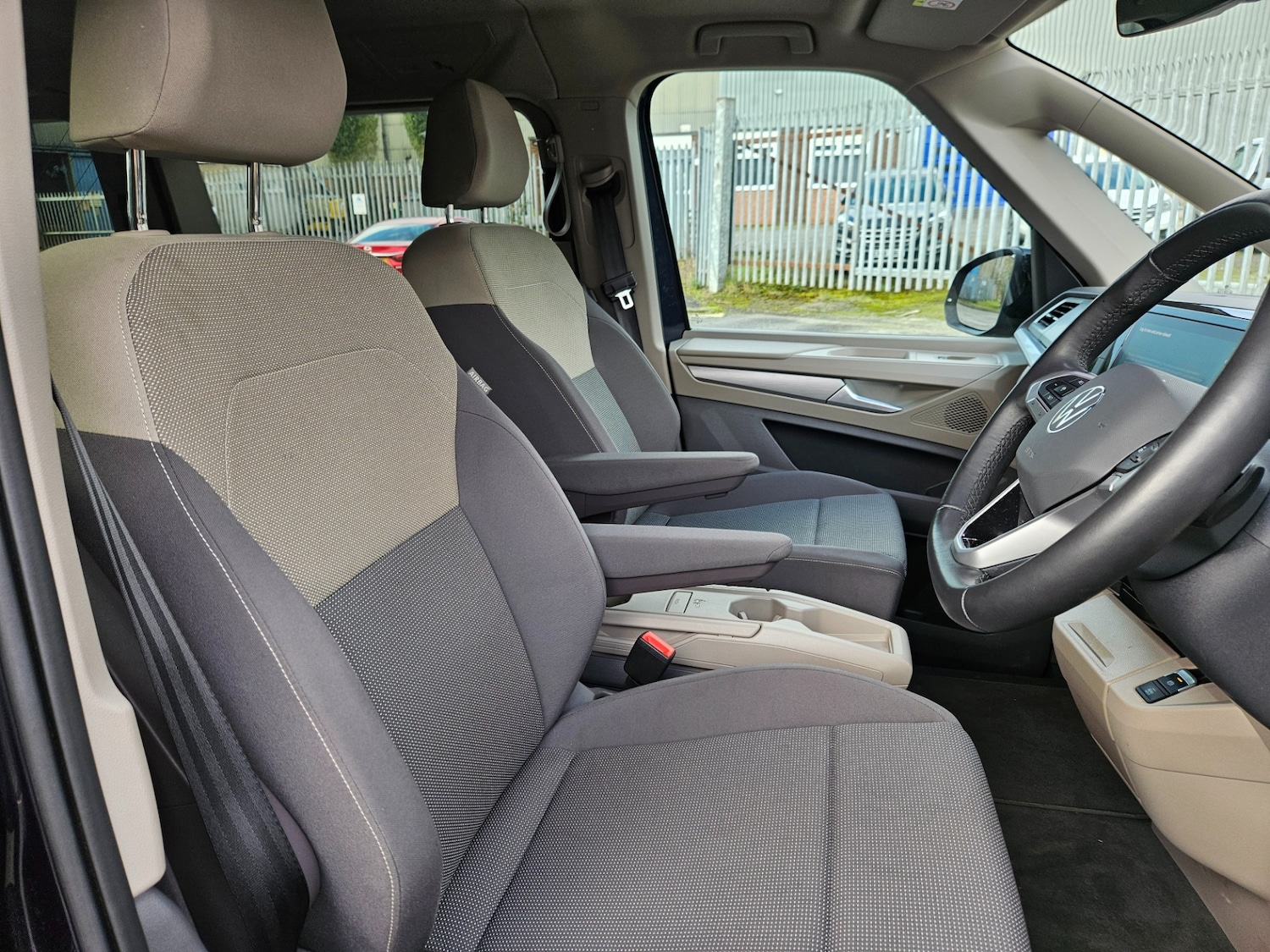 Used Volkswagen Multivan 2025 for sale - 77663519: Photo 21