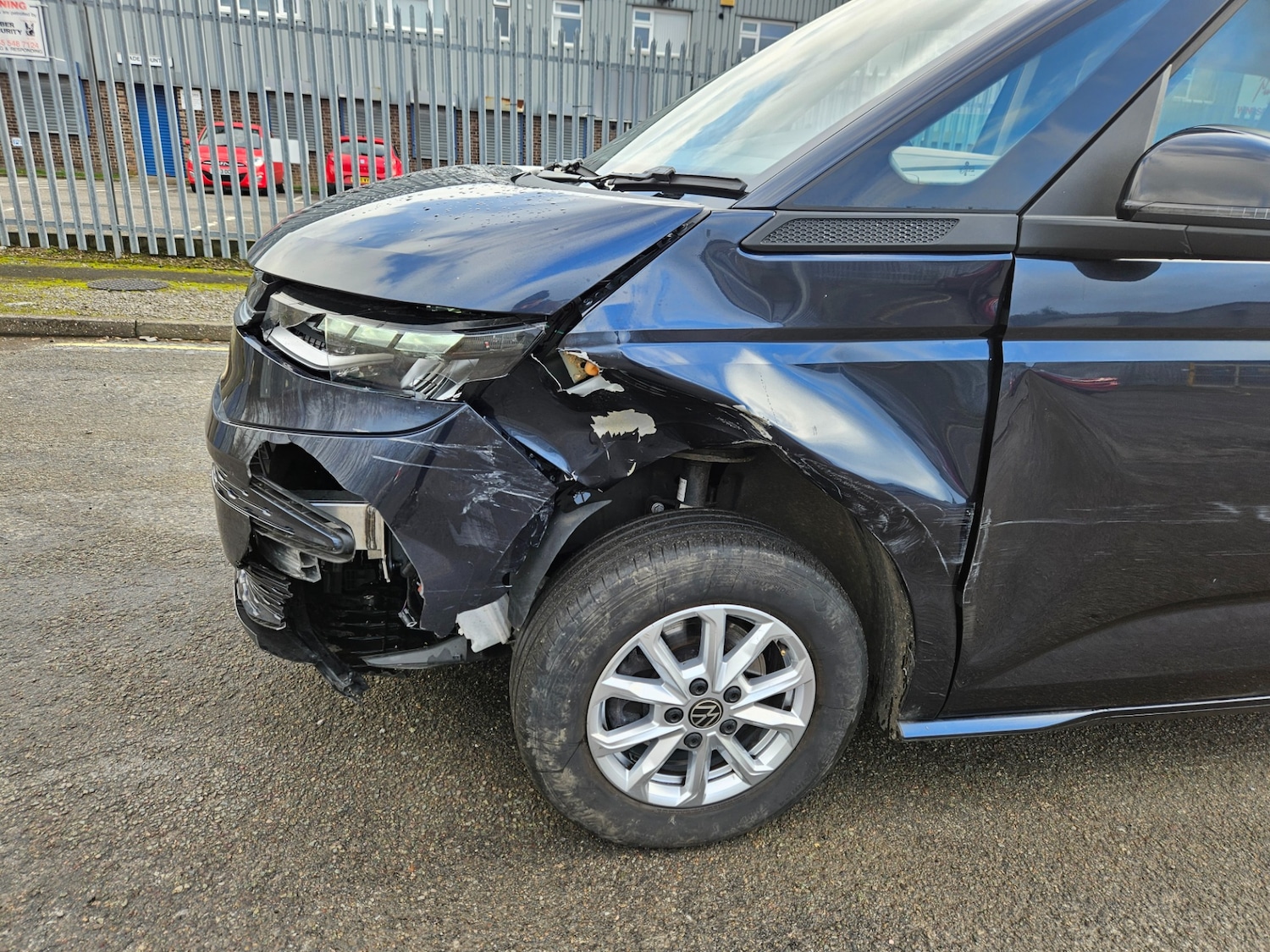 Used Volkswagen Multivan 2025 for sale - 77663519: Photo 4